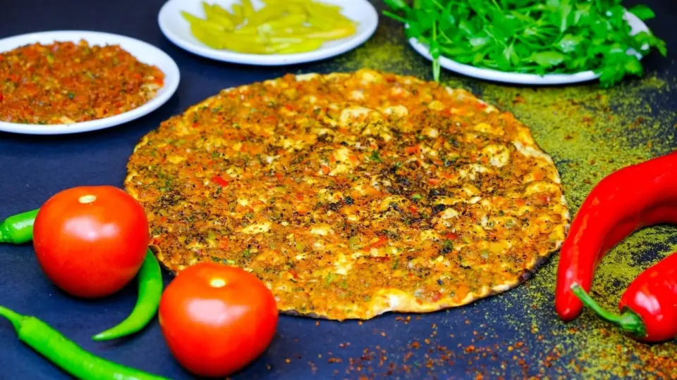 Şendağlı Lahmacun — Karakayış taş fırınında hazırlanan Pide Çeşitleri ürünü